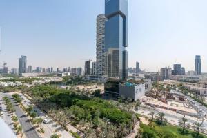 Bloom Heights: Pool, Gym & Wi-Fi - JVC - Dubai