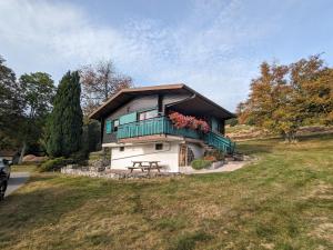 Maisons de vacances Chalet renove proche du Valtin – Ideal pour famille, randonnees et ski, Wifi, luges fournies - FR-1-589-150 : photos des chambres