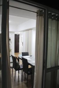 Abreeza 1BR condo w balcony,wifi & Netflix