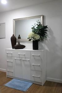 Abreeza 1BR condo w balcony,wifi & Netflix