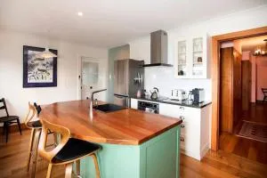 Caradi Apartment - inner city retreat - Newstead