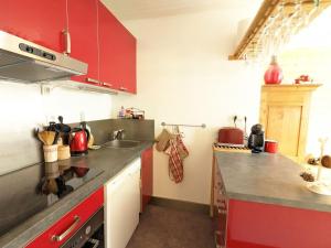 Appartement avec balcon au cœur de La Clusaz - FR-1-459-215