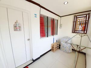 Furnished House in Calapan City Subdivision near ROBINSONS Mall L33