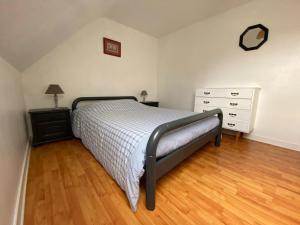 Maisons de vacances Gite in Ploneour-Lanvern : photos des chambres