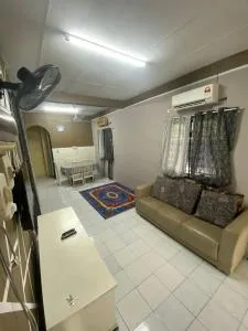 DHUHA HOMESTAY PRIVATE SWIMMING POOL - Kampong Melayu Changkat Larah