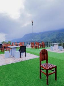 Sinharaja Tea Garden Hotel