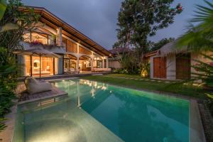 Casa Donilo - 4BR Designer Villa in Canggu