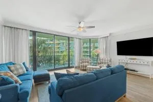 Phoenix on the Bay 1228 - Caswell