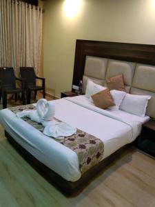 Gold India Beach Resort