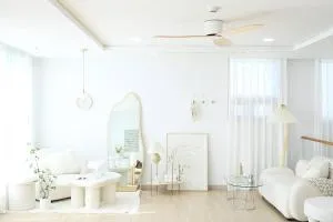 Evening Sunshine - Koejŏng-ni