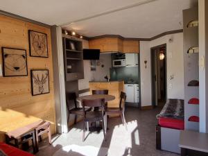Studio cosy avec accès direct pistes, vue piste, animaux admis - FR-1-181-2563