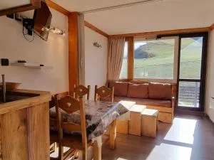 Studio cosy sur les pistes avec balcon - FR-1-181-2581 - 艾姆拉普拉涅