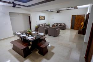 MAHAS Vrindavan by MAHAS Homestays - 3 BHK Flats - Fully Airconditioned