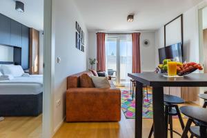 Maraschino 2BR apt balcony garage and BBQ