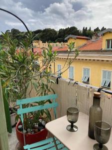 Charmant deux pièces dans le quartier du Port - 3-star hotels in Nice