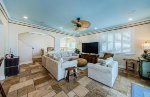 Exclusive Aqua Escape