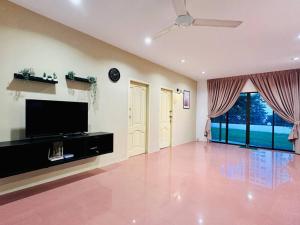 (New) Beachside Antique Villa@14 pax