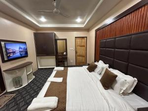 Fair Mount, Airport Road, Humhama Srinagar