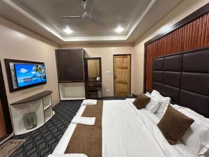 Fair Mount, Airport Road, Humhama Srinagar