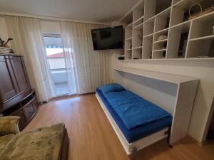 Apartment Cizici ,Best Place 100m zum Meer, Soline bay, insel-krk,de