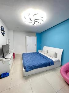 Bunny - Valentine Hotel - Bui Vien Street