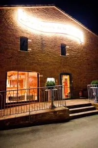 马厩塔酒店 - 日蒙