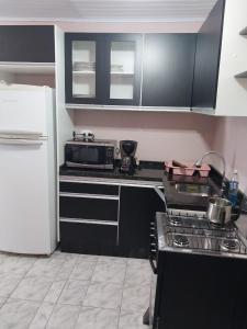 Casa disponível para diária, 300m do mar casa sozinha no terreno