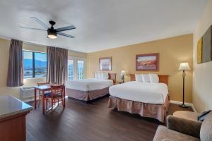 Quadruple Room - Non Smoking room in Sierra Suites Boutique Hotel