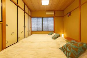 Kanmuritei Guest House UP to 7 pax, 冠邸l和モダン最大7名まで宿泊可能