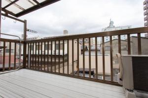 Kanmuritei Guest House UP to 7 pax, 冠邸和モダン最大7名まで宿泊可能