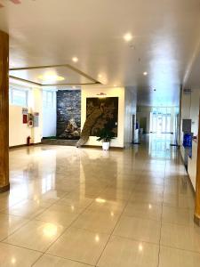 Phòng gia đình có ban công (Family Room with Balcony)