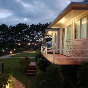 White House At เขาค้ออินไซด์ฮิลล์