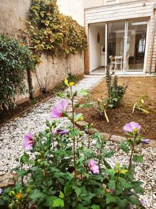 Maisons de vacances Chez Jean - Suites avec salles de bains privatives - ideal pour les deplacements professionnels : photos des chambres