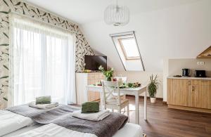 Studio with Lake View room in Pilger Vendégház