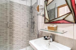 Double or Twin Room with Private External Toilet room in Marta Inn