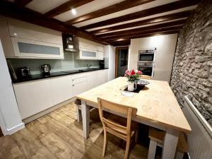 Hay On Wye Welsh Townhouse in Hay centre