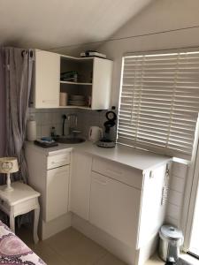 Romantisch Tiny Gardenhouse in beautiful garden