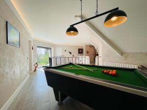 Maisons de vacances The Paillottes of Haute Mazere with swimming pool : photos des chambres