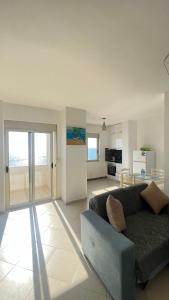 Good Times & Tan Lines Apartment