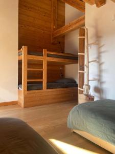 Chalets Chalet Skidh - 10 personnes - emplacement ideal au centre de Vaujany : photos des chambres