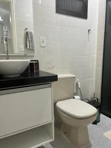 Apartamento Condomínio Wembley Tênis de frente à praia