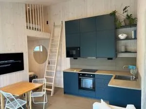 Mysigt attefallshus med närhet till stad och hav - Grimmered