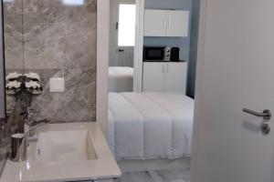 A Bucha by The Cliff Coast