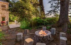 Agate Beach Oceanfront Lodge