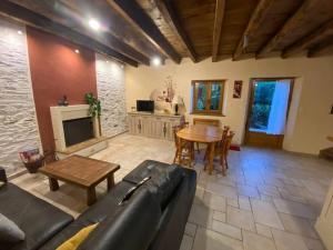 Maisons de vacances La maison paisible : Maison 2 Chambres