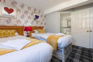 Standard Twin Room room in Adelaide Lodge - Town Centre - Opposite Winter Gardens
