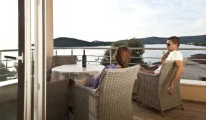 Apartments Villa Laguna with pool - 拉扎尼