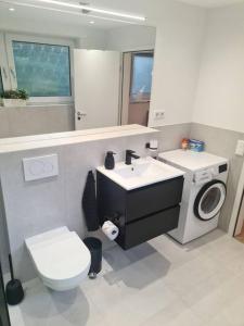 Kernsan. Souterrain-Wohnung 60qm mit Pool Blick