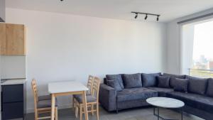 Urban Serenity Skyline View Apartment 2