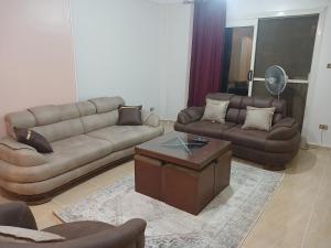 كمبوند سيتي تاورز البوشي